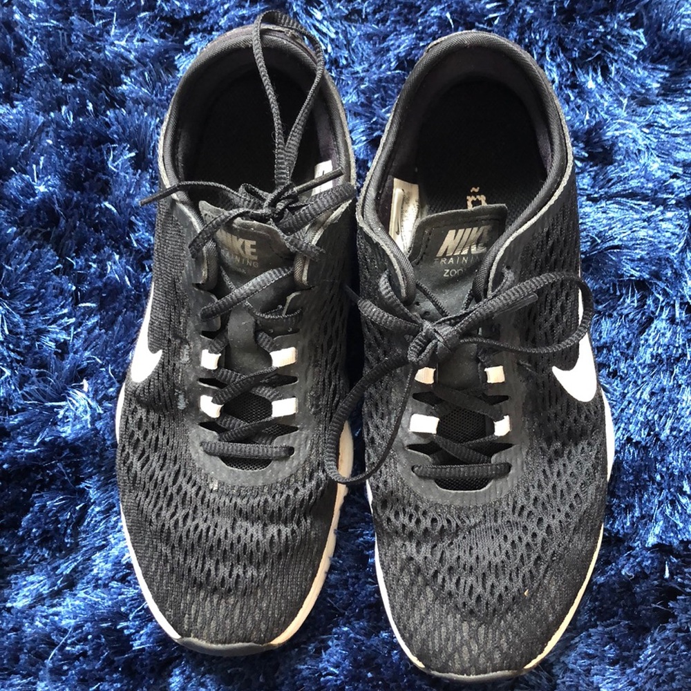 Nike zoom women’s size 6